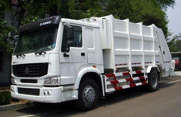 Buy White Color 12m3 Garbage Compactor Truck SINOTRUK HOWO 4x2 6000L Volume at wholesale prices