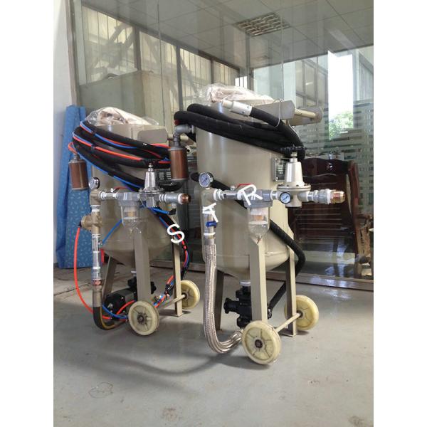 Mobile Portable Sand Blasting Machine / Abrasive Media Blasting Equipment