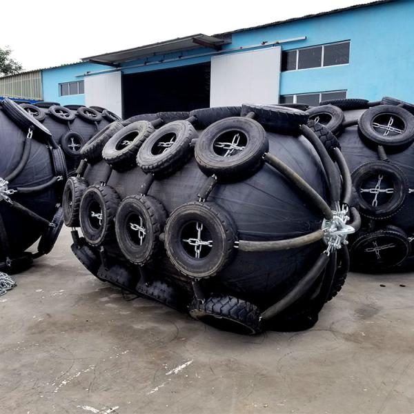 ISO 17357 Pneumatic Marine Fender Floating Fender Yokohama