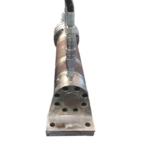 Install the V-shaped Combination FPM Seal on the Hydraulic Cylinder Base of the Connecting Head Booster