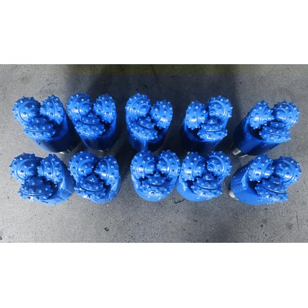 Borehole Drilling Tricone Drill Bit Steel Tooth Mill Tooth