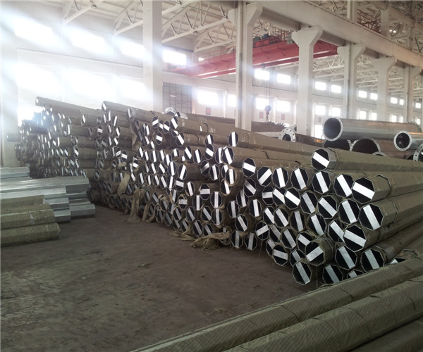 Q460 Conical Shaped High Mast Light Pole Telescopic Hot Dip Galvanized