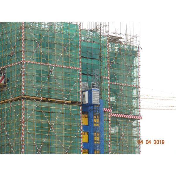 Computer Automatic Control 2000Kg Construction Hoist Elevator