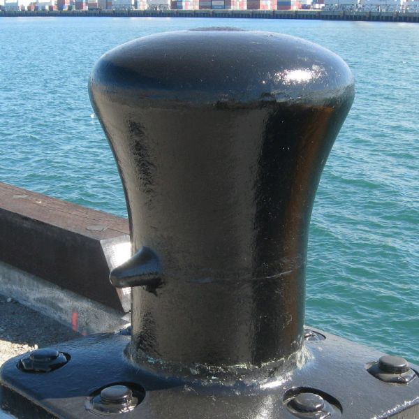 Heavy Duty ﻿ Mooring Bollards Corrosion Resistant ﻿ High Strength