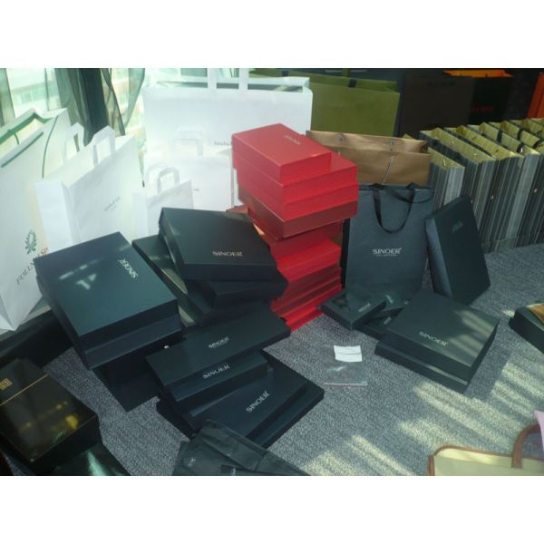 Porostar Men’s Scarf Paper Boxes, Customized Coloured Keepsake Gift Box With Logo