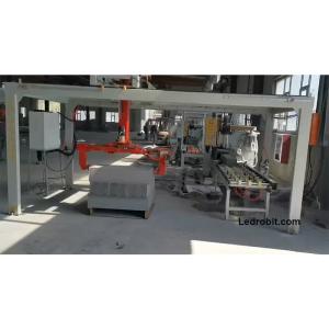 Quality PLC Automatic Clamp Loading Unloading Machine For Handling Industrial Handling Equipment for sale