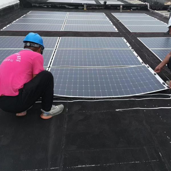 Ultra Light 380W Flexible Solar PV Panel With Half Cell Tech MC4 21.5% Efficiency Distributors Orders