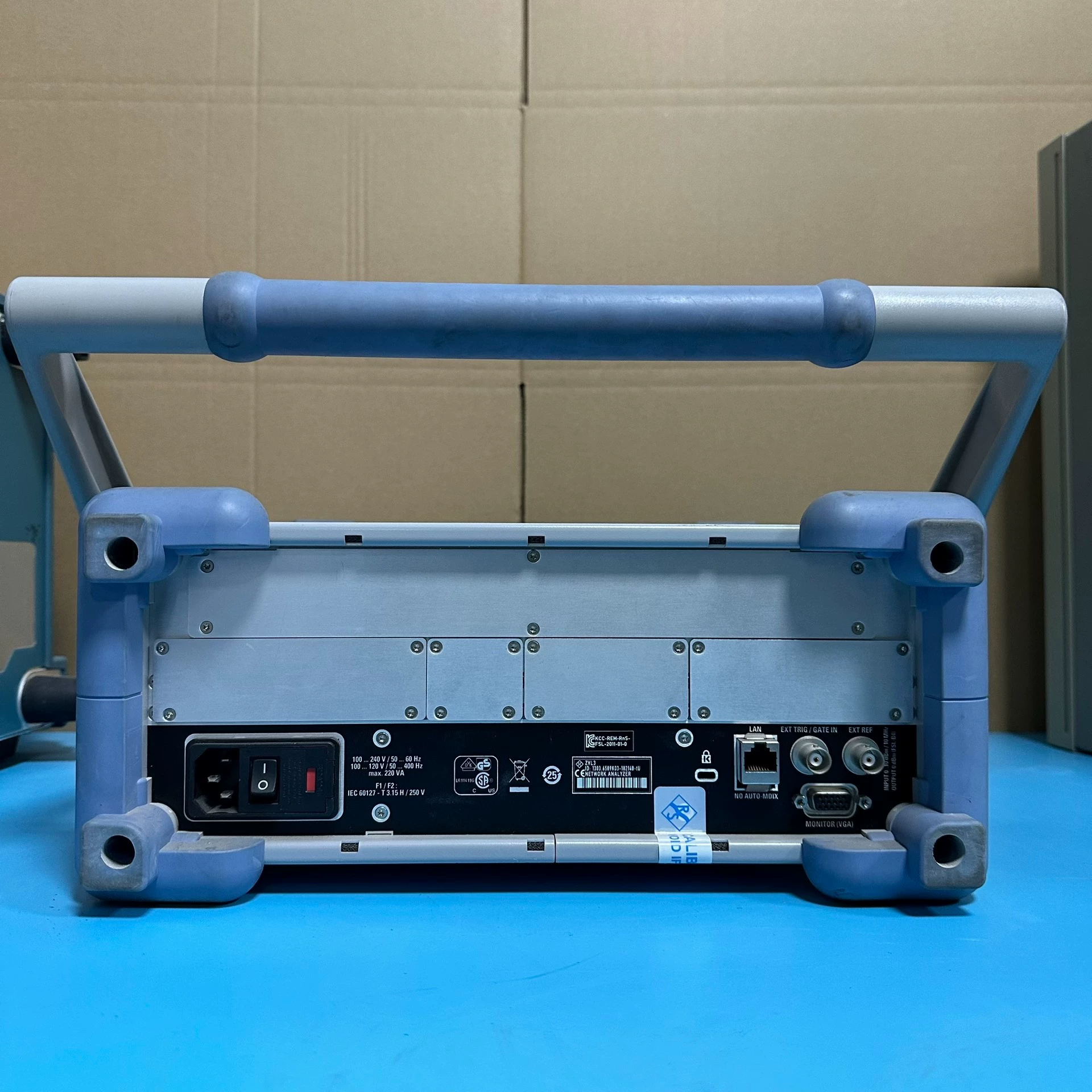 VNA 3 GHz Portable Vector Network Analyzer Rohde & Schwarz ZVL3