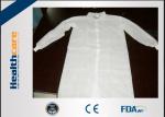 Lightweight Disposable Lab Coat Non-woven White Coat With Two Pockets CE ISO