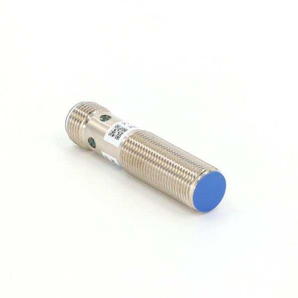 Buy Quasi Flush Inductive Sensors 2mm Sensing Range Magnetic Metal IP67 LED Display at wholesale prices