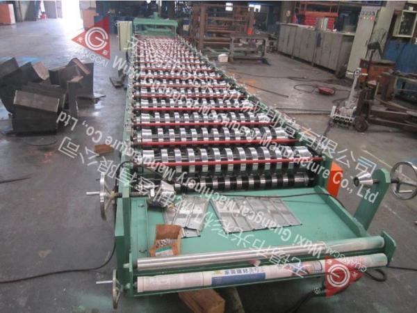 Buy Industrial Cold Roll Forming Machine For Roof Panel Thickness 0.4 - 0.8mm at wholesale prices