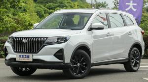 China High Tech Gasoline 7-Seater SUV From BAIC With 6 Gear 1.5L Fuel Hatchback on sale