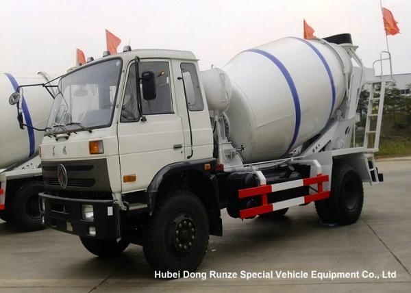 Industrial 4x2 / 4x4 Mobile Concrete Agitator Truck 6 Cbm With 3 Seater