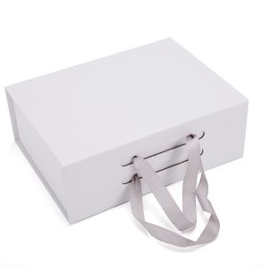 Quality OEM Corrugated Cardboard Gift Boxes Foldable For Shoes T-Shirt Clothing Trousers for sale
