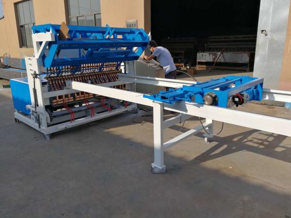 Buy High Speed Wire Mesh Making Machine , Easy Operate Automatic Wire Mesh Machine at wholesale prices