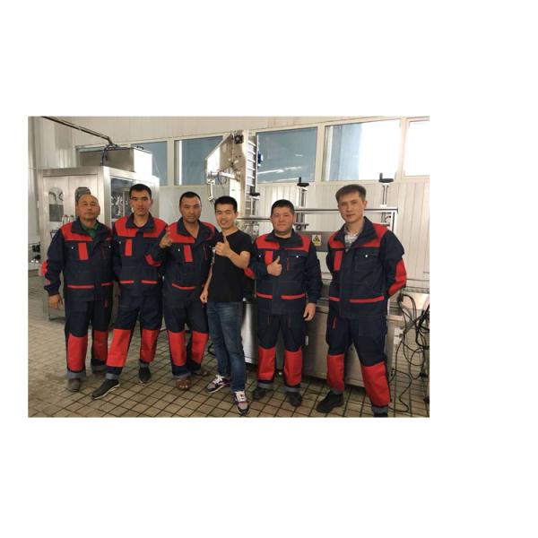 China Manufacturing Fully Automatic Round Bottle Self-adhesive Labeling Machine