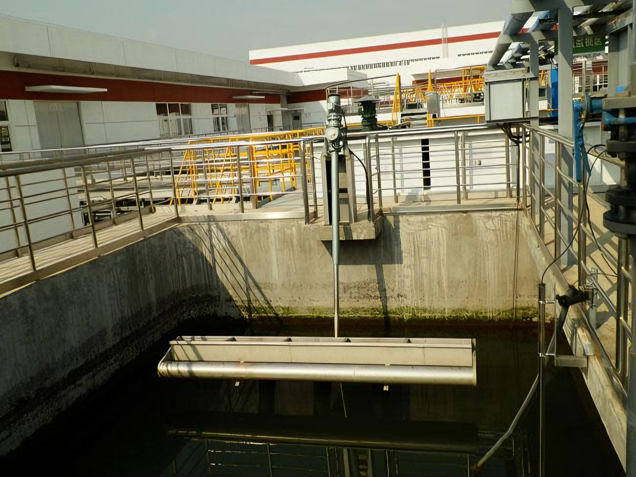 Rotary Mechanical Automatic Wastewater Treatment Decanter Sbr System 100m3/H