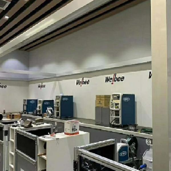 welding robot OTC FD-B4S 7 axis of robot arm welding playload 4kg and reach 1.4m as mig welding robot