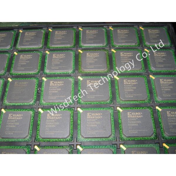 XC2S400E Platform Flash In-System Programmable Gate Array (FPGA) IC Configuratio