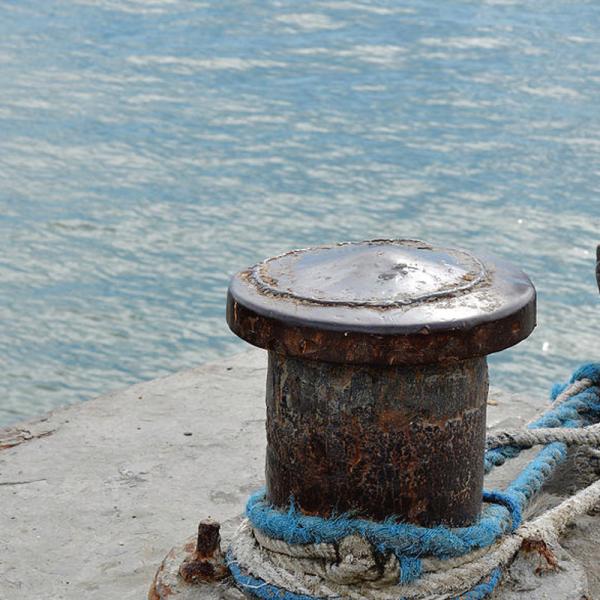 Heavy Duty ﻿ Mooring Bollards Corrosion Resistant ﻿ High Strength