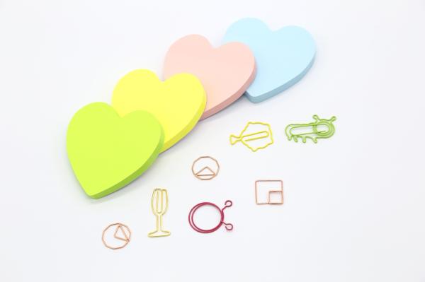 Buy Heart Shape Sticky Note Memo Pad , Personalized Sticky Notes For Students / Office at wholesale prices