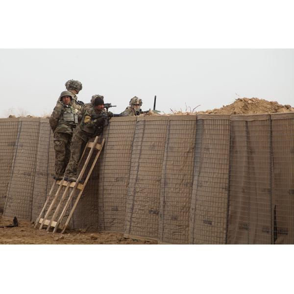 Flood Defensive Barriers Made by 2.13M×1.06M and 2.13M×0.53M panel