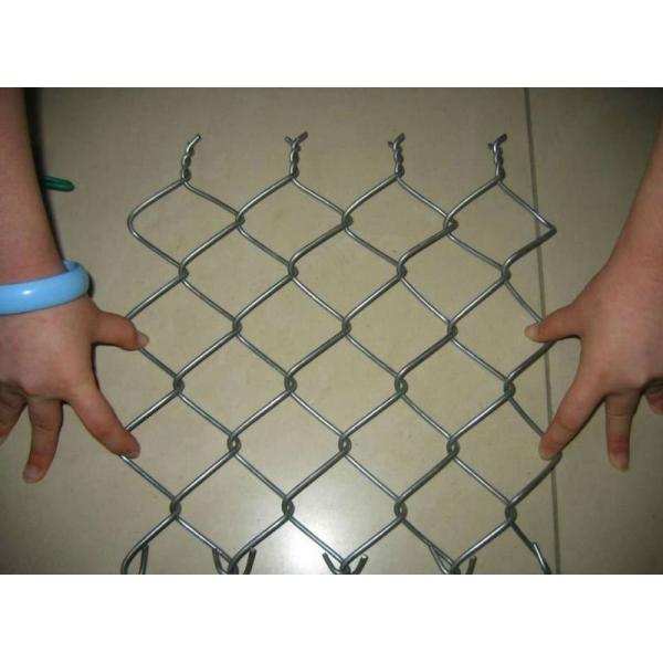 2mm 2.5mm Galvanized Chain Link Fence With Diamond Hole 70mm * 70mm