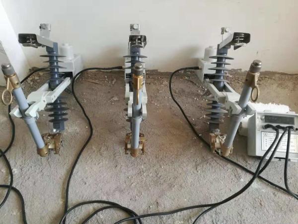 Buy 12KV Dropout Fuse Cutout Wirelessly By GPRS , Pole Mounted Fuse Cutout With Smart Remote Meter Reading System at wholesale prices