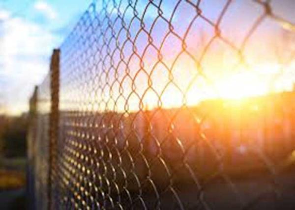 Buy Zoo Mesh Smooth Surface Diamond Chain Link Fence at wholesale prices