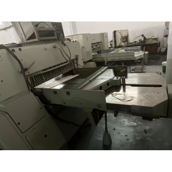 Second Hand Paper Cutting Machine 92EM Guillotine Used Polar Paper Cutters 1988 Year