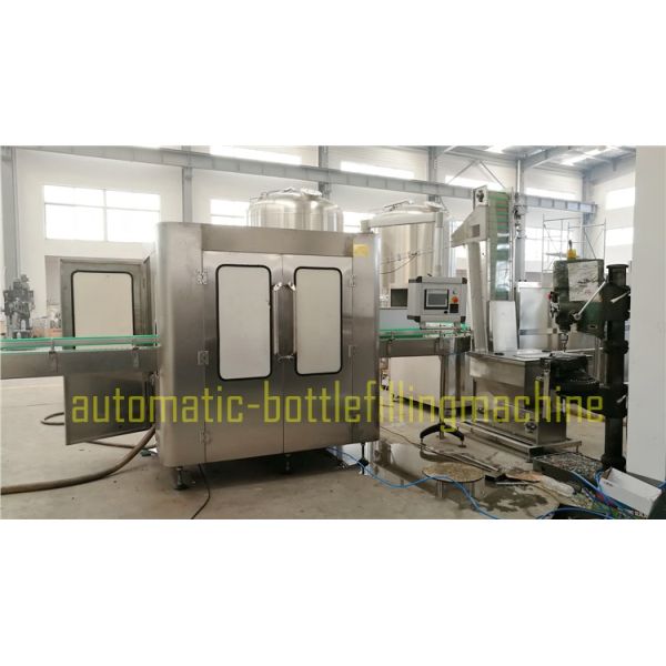 CE Standard Carbonated Beverage Filling Machine 1000BPH PLC Glass Bottle