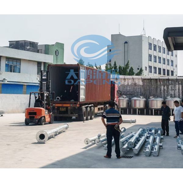 Fiberglass Water Slide with 12 Years Usage Period 1 Year Guarantee and 3D Rendering Design for Swimming Pools and Aqua Parks