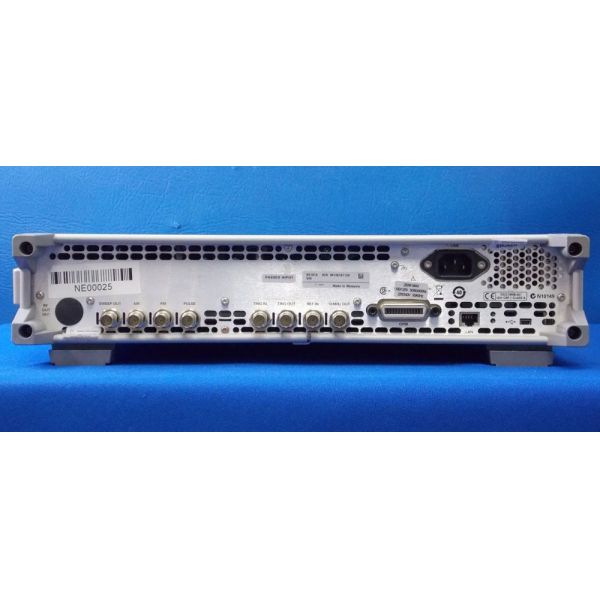 N5181A MXG RF Analog Signal Generator 100 KHz - 1GHz With 3 GHz or 6GHz Optional