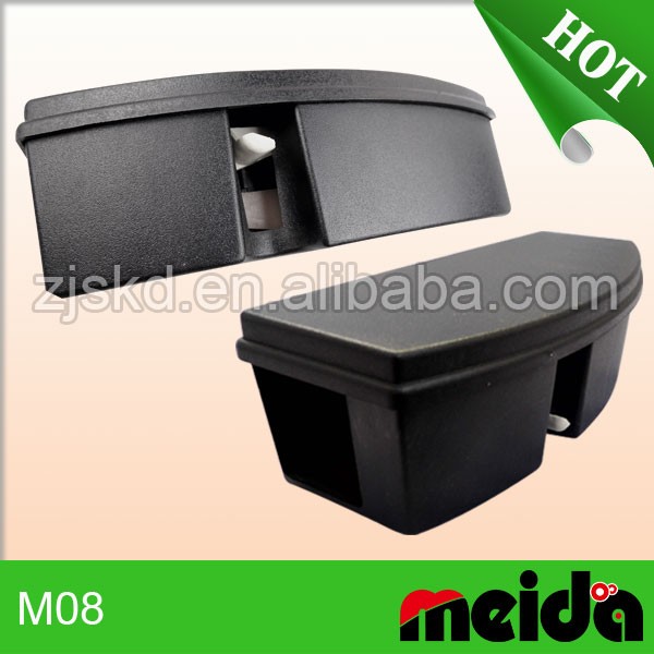 Effective Plastic Rat Box for Controlling Rodent Infestations Displayed on Shelf