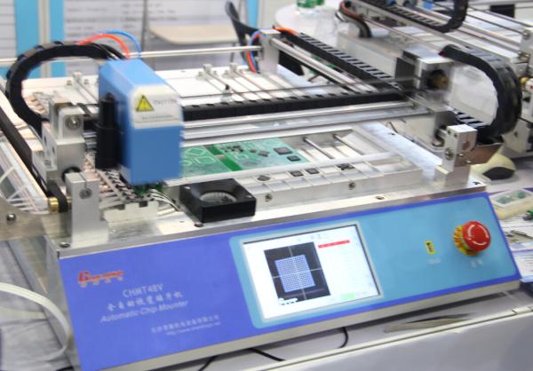 Desktop SMT Automatic Placement Machine with Linux System Vision Cameral Touch