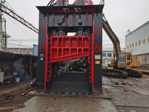 Quality PLC Automatic Control Scrap Metal Shearing Machine With 2 Remote Controls High Efficiency for sale