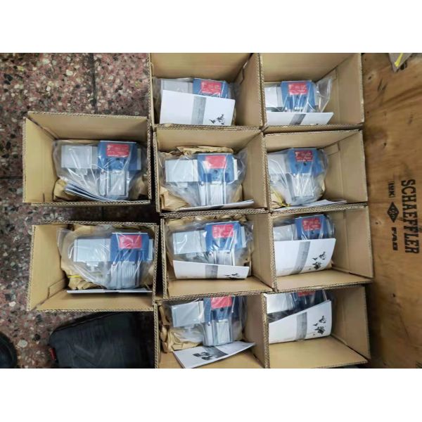 Moog Servo Proportional Valve with 28-250 cm3/rev Displacement 3 Speed Settings and 50 Hz Rated Frequency