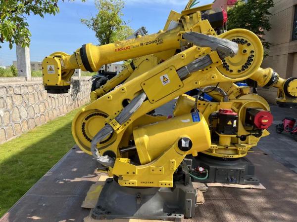 Buy Material Processing Used Fanuc Robot Robot Manipulator 50kg Payload at wholesale prices