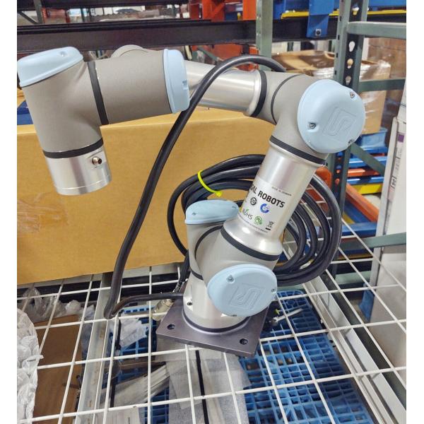 Universal Robots Lightweight Cobot UR3e UR5e Automation Robot Industrial Collaborative Robot Arm with Robotiq Gripper