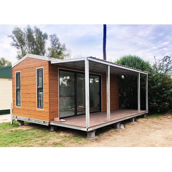 Light Steel Structure Bungalow , Sandwich Cladding Strong Mobile House