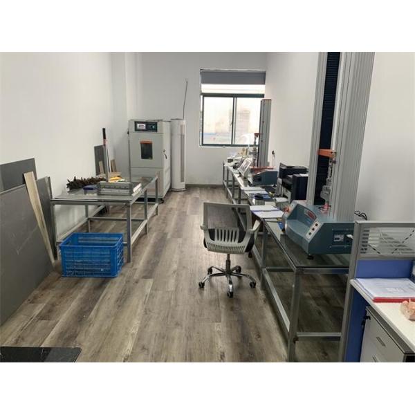 6mm SPC Vinyl Plank Flooring Wood Texture Fireproof Anti Moisture