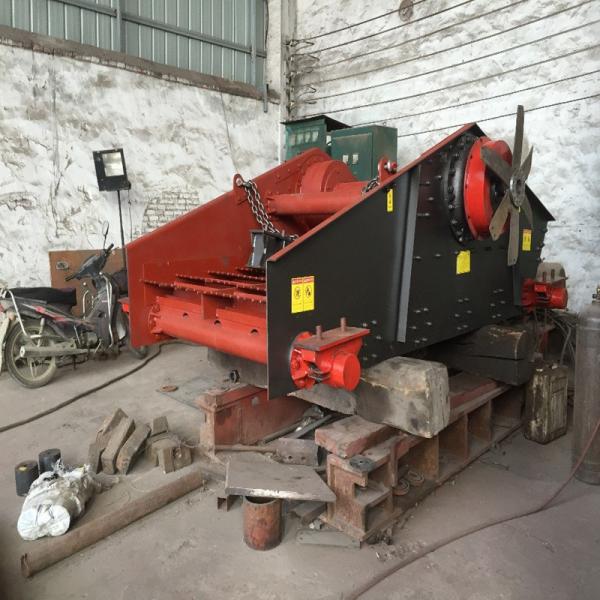 Buy Multiple Layers Vibratory Sand Screening Machine With Diesel Engine at wholesale prices