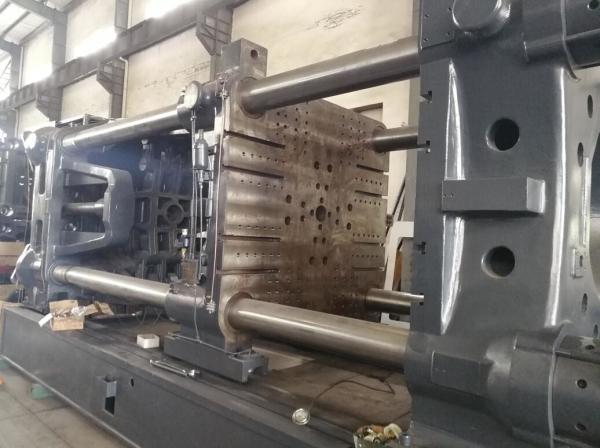 Buy ISO9001 Standard Plastic Injection Molding Machine Connected With Robot at wholesale prices