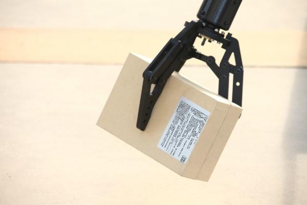 Buy ER3 EOD Bomb Disarming Robot , Flexible Explosive Bomb Diffusing Robot at wholesale prices