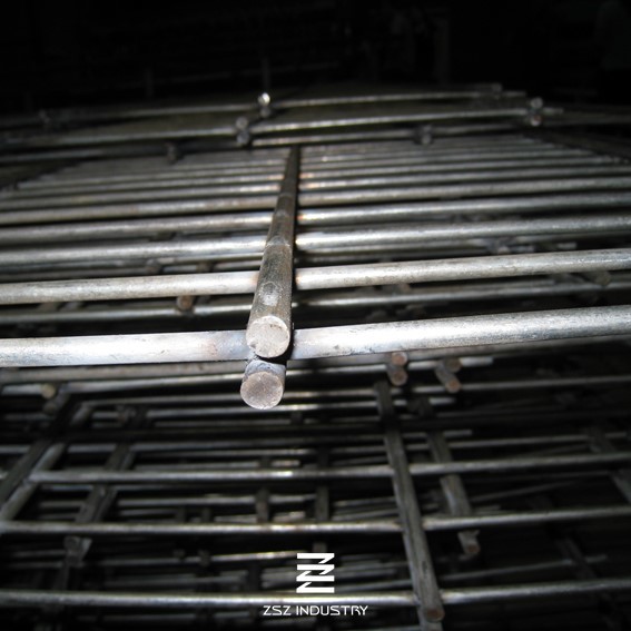 Farm Galvanised Wire Mesh Panels , Double Rod Weld Mesh Fencing Panels