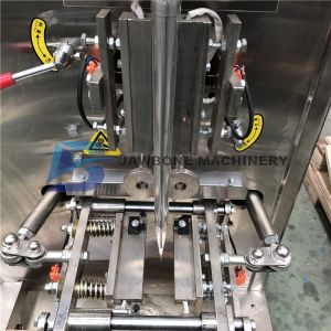 Wood Packaging Granule Packing Machine With Computer / PLC Control System