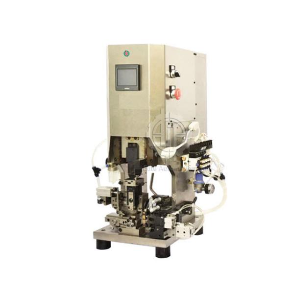 Machine for stripping wires and crimping terminals on ultra-thin and multi-layer