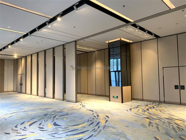 Buy High Precision Customizable Movable Partition Wall For Restaurant Collapsible at wholesale prices