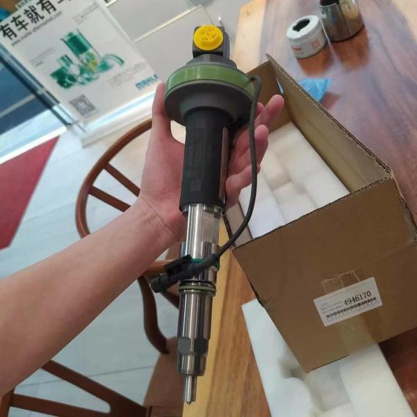 QSK19 QSM11 4964170 Common Rail Fuel Injector Assy For Excavator Cummins Spare Parts