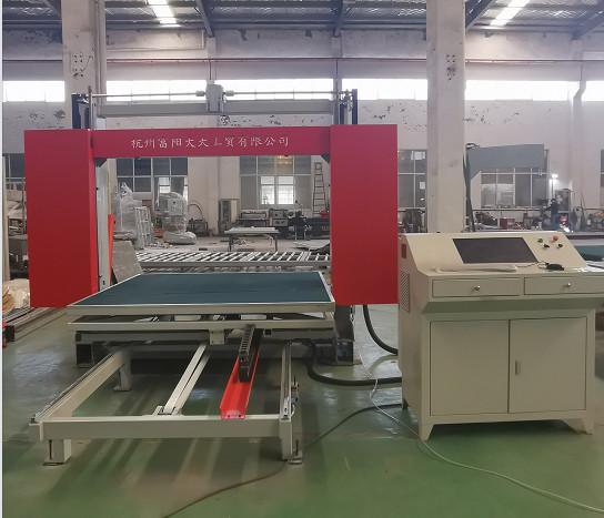 Rebound Foam CNC Oscillating Knife Cutter For Polyurethane with turing table to